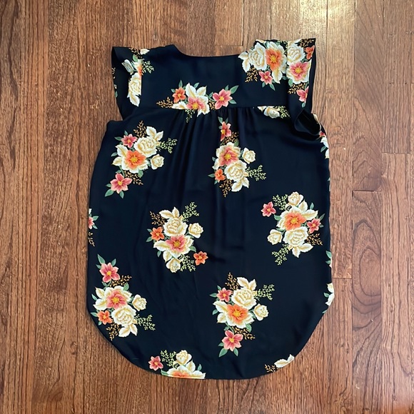 Loft Flutter Sleeve Top - Picture 2 of 3